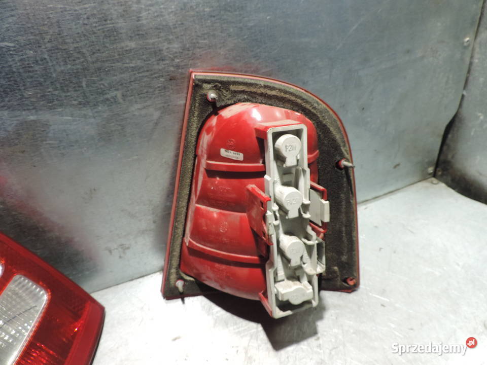 SKODA OCTAVIA 1 HB LAMPA LEWA TYLNA Nowy Sącz