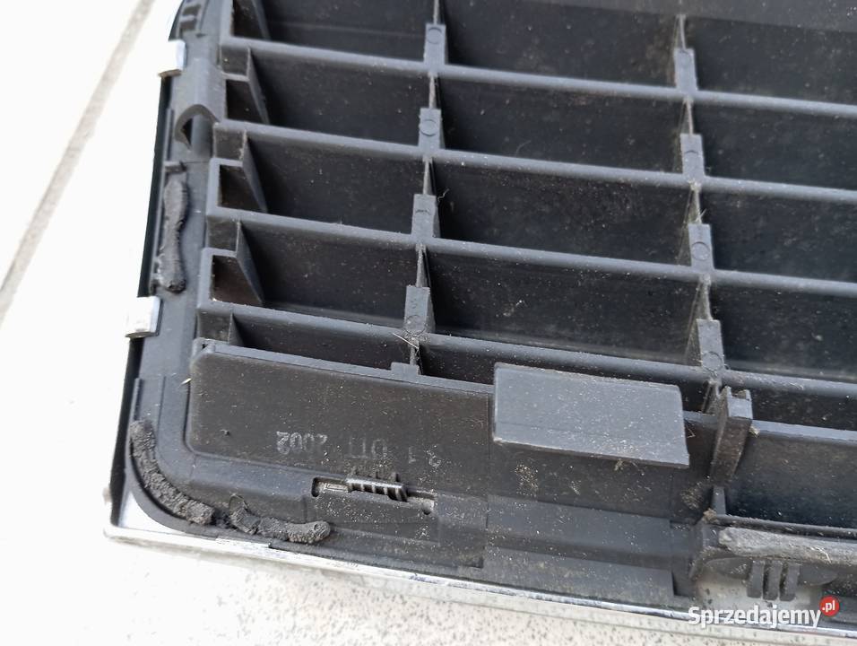 Grill atrapa do audi A4 B6 Stare Kurowo