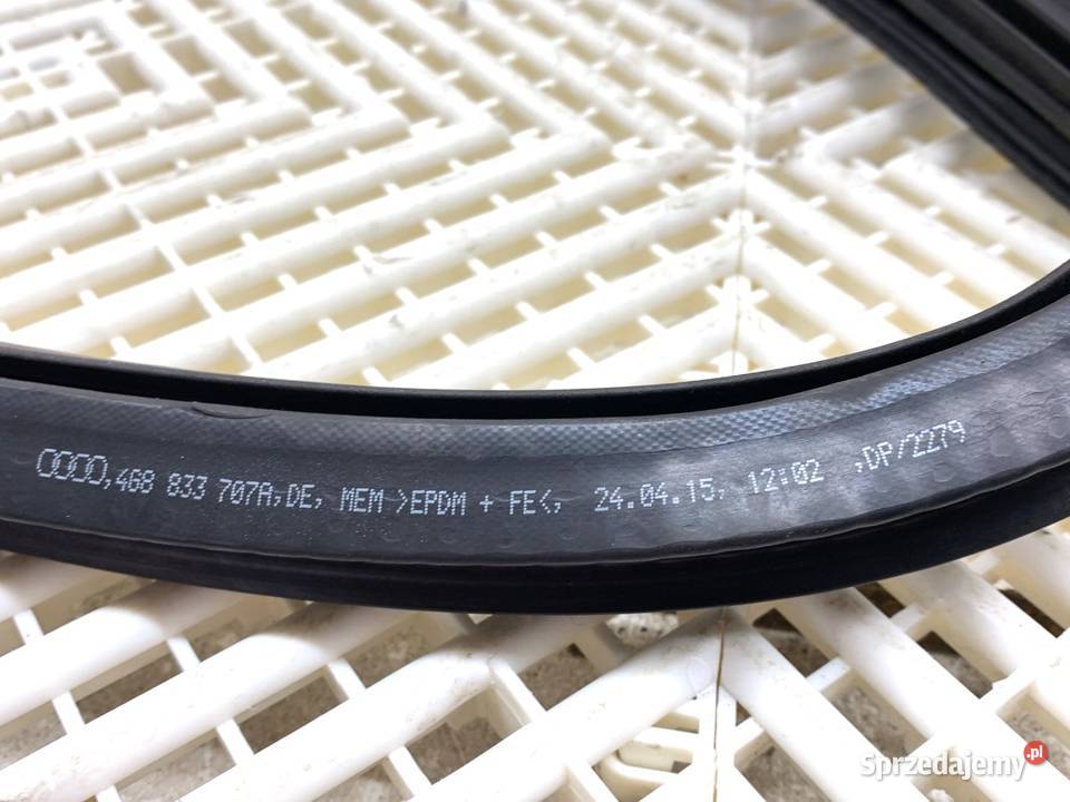 USZCZELKA DRZWI TYŁ PRAWA AUDI A7 4G Hatchback