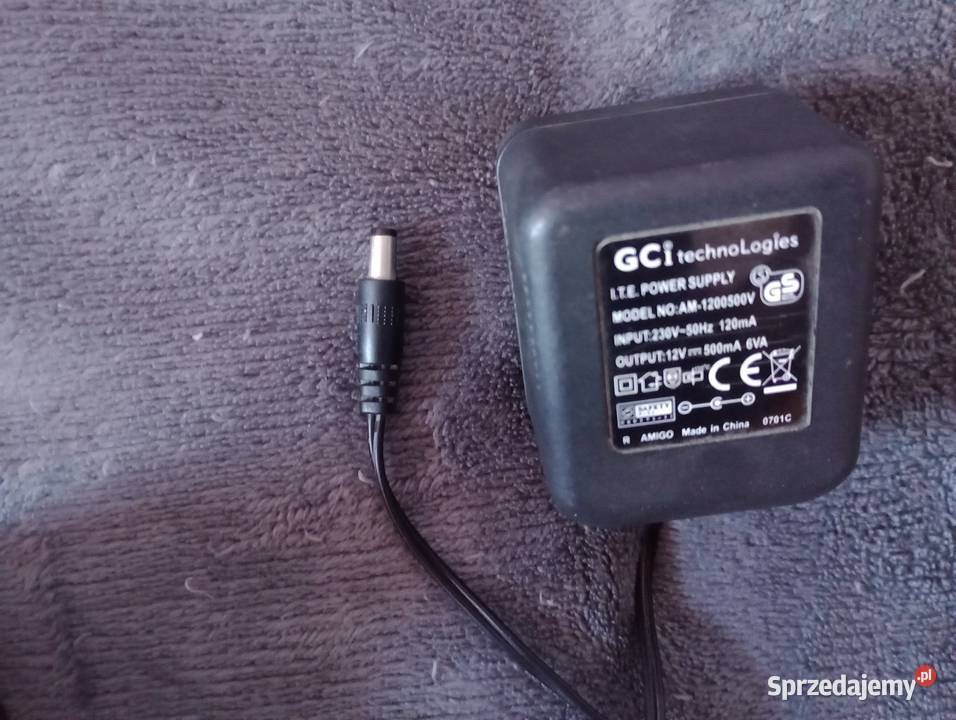 Różne kable zasilające w stanie Żagań