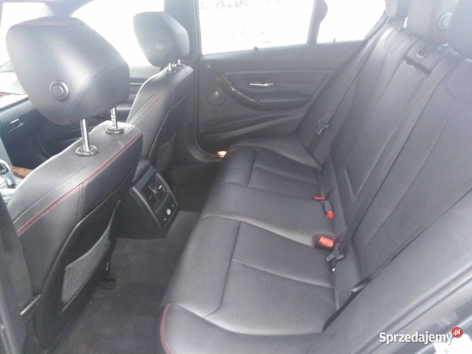 BMW Seria 3 BMW Seria 3 F30 328i 2015 Samochody osobowe Krowiarki