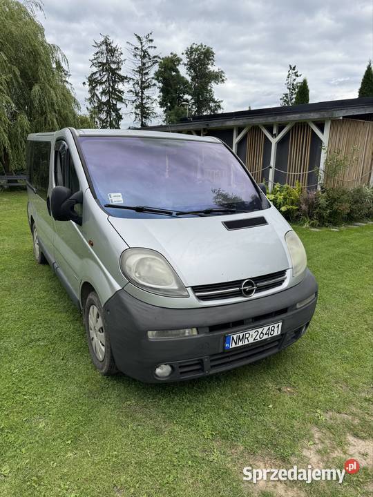 Opel vivaro 25 dti 2003r 135 Olsztyn