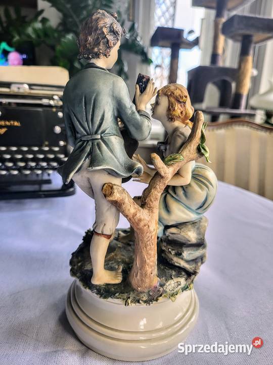 Piękna Porcelanowa figurka Kalisz wielkopolskie