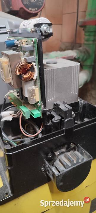 Naprawa montaż serwis siłowników do bramy Duczki