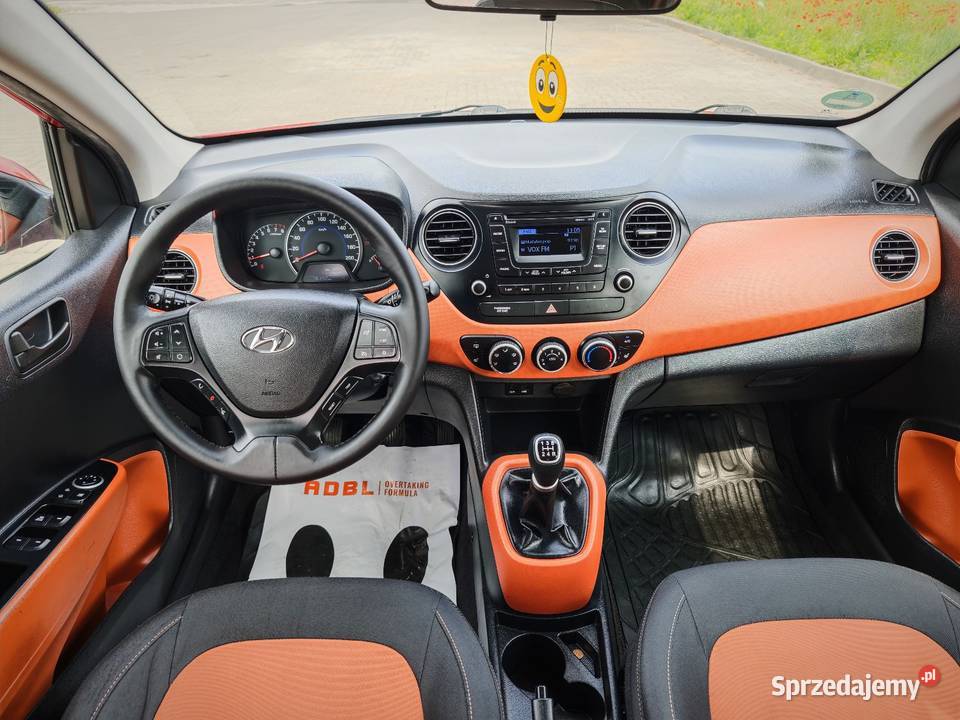 Hyundai i10 10 67 2016r Klimatyzacja Podgrzewane Łask sprzedam