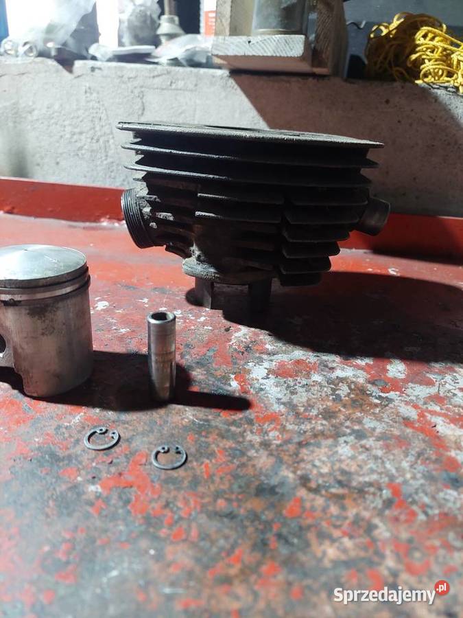 cylinder z tłokiem wsk 125 Wichowo