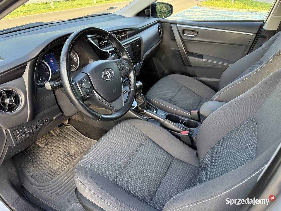 Toyota Corolla 16 benzyna Salon Radzymin