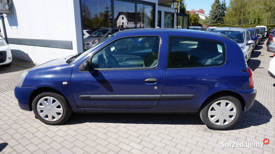 Renault Clio zarejestrowany ubezpieczony niebieski