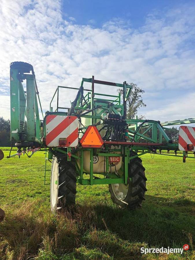 Opryskiwacz 2700L Rossoszyca sprzedam