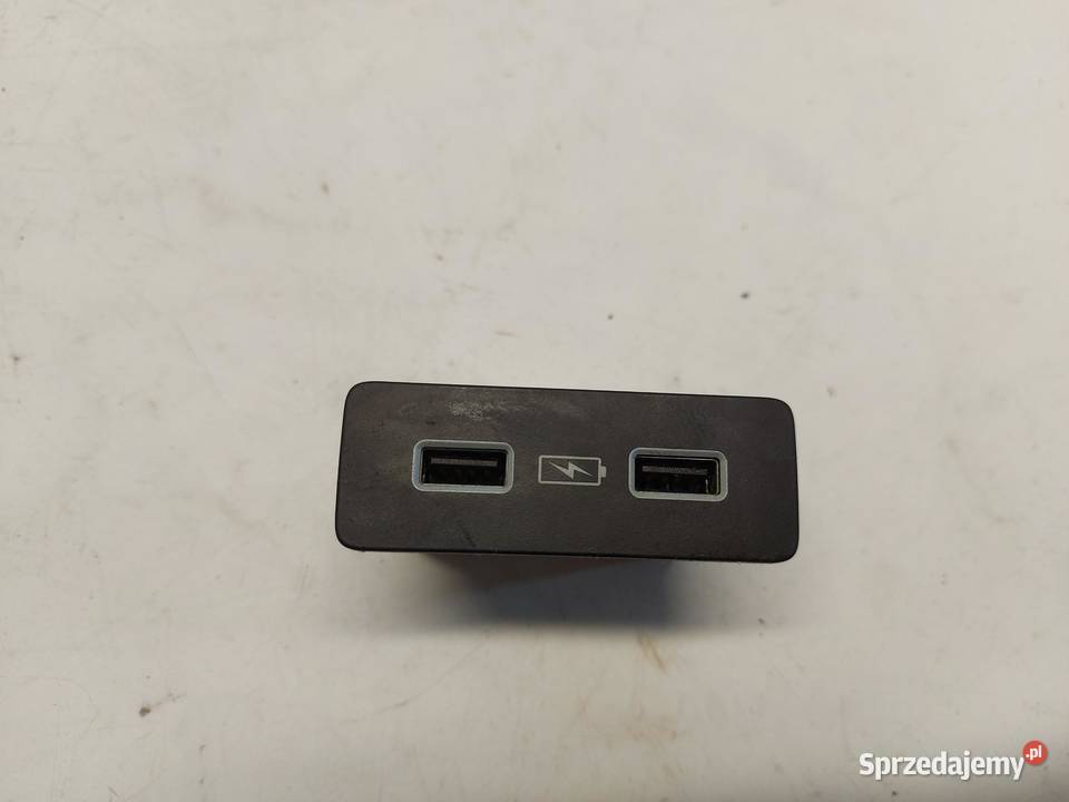 Honda HRV III eHEV 2022r GNIAZDO PORT USB