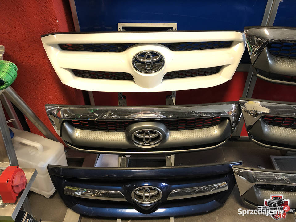 Grill Atrapa Toyota Hilux 2006