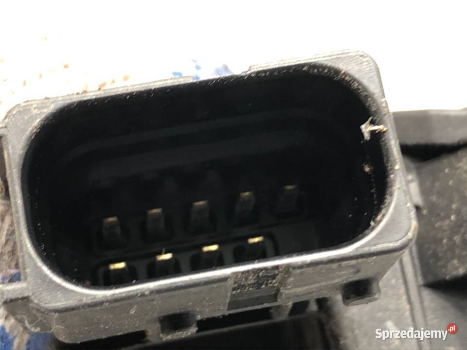 ZAMEK DRZWI LEWY TYŁ OPEL MERIVA B Minivan 1017