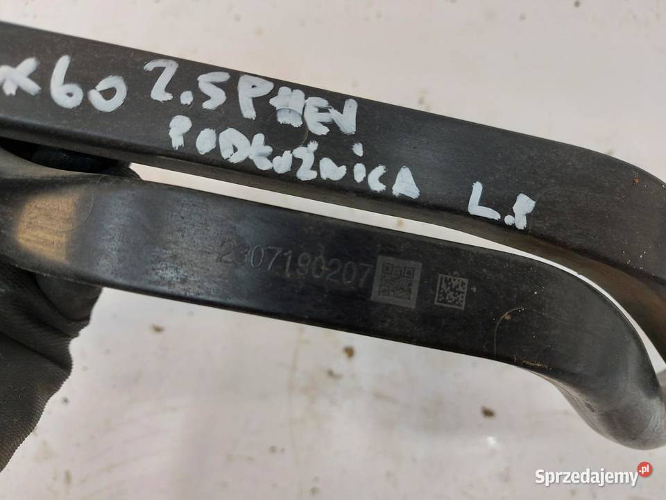 Mazda CX60 2023r wąż przewód przewody wody lewe