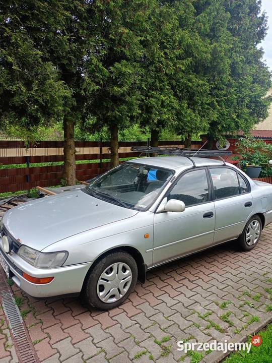 Toyota Corolla e 10 13 LPG radio sprzedam
