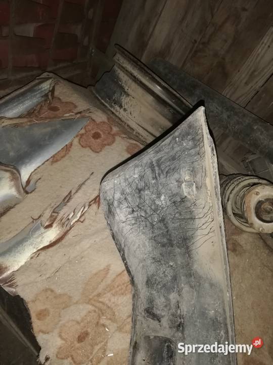 zderzak tylni fiat 126p osobowe Wieluń