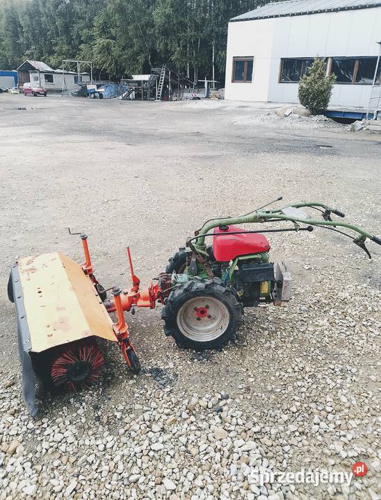 Traktorek jedno osiowy Dzik AGRIA zamiatarka Skrzyszów