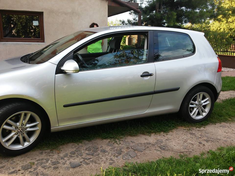 Volkswagen Golf Volkswagen GOLF V 16 102 NIE FSI sprowadzony Koźle sprzedam