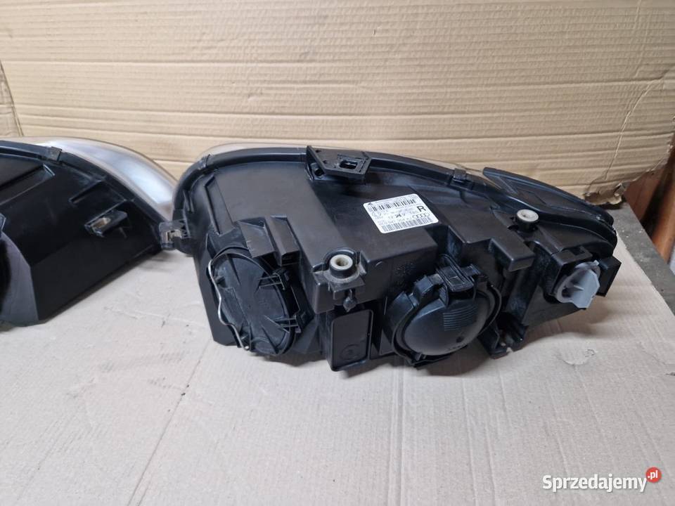 Audi a4 b7 lampy przód lampa lewy przód prawy Lampy przednie Złotoryja