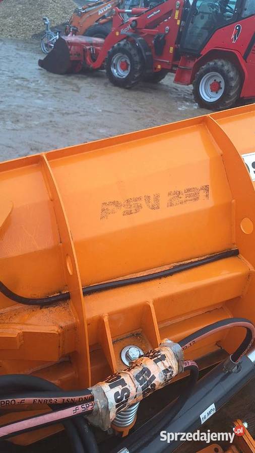 Pług śnieżny Saphir skosowany nowy nie używany Baszków