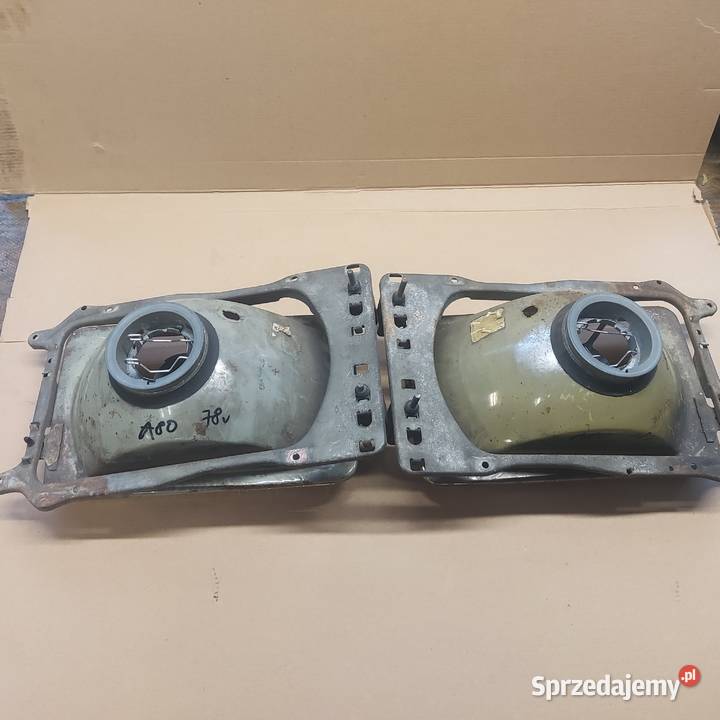 Reflektor Audi 80 B1 z 1978r śląskie Miedźna