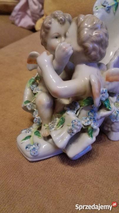 Piękna stara figurka