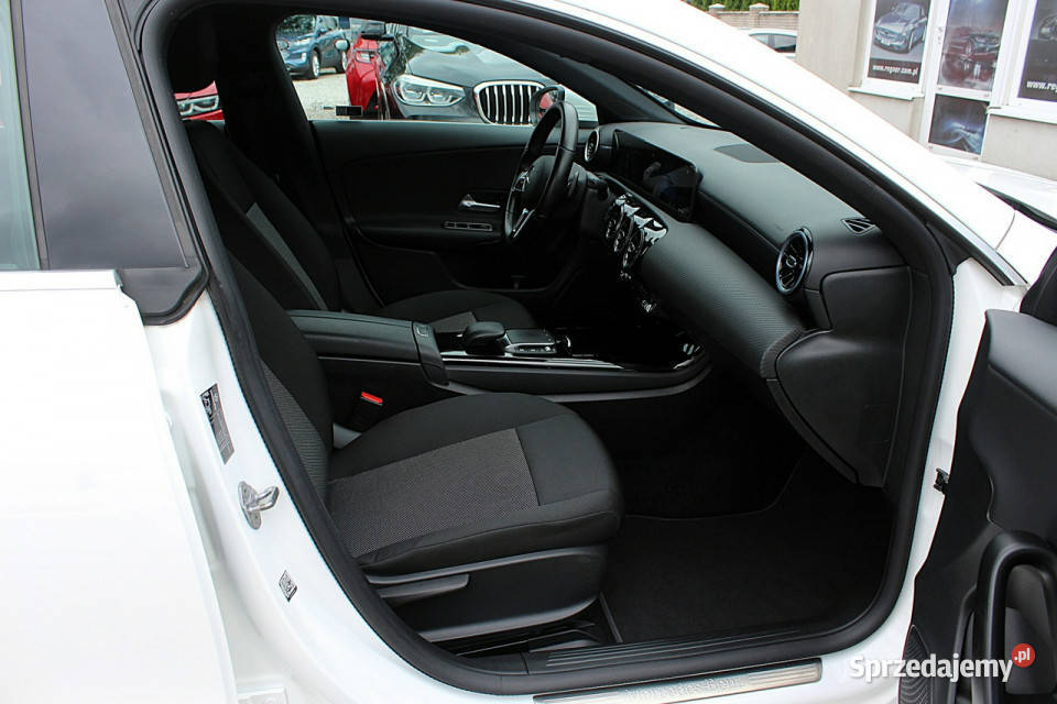 Mercedes CLA 180 SalonPL FV23 Nawigacja LED łopatki zmiany biegów Sokołów