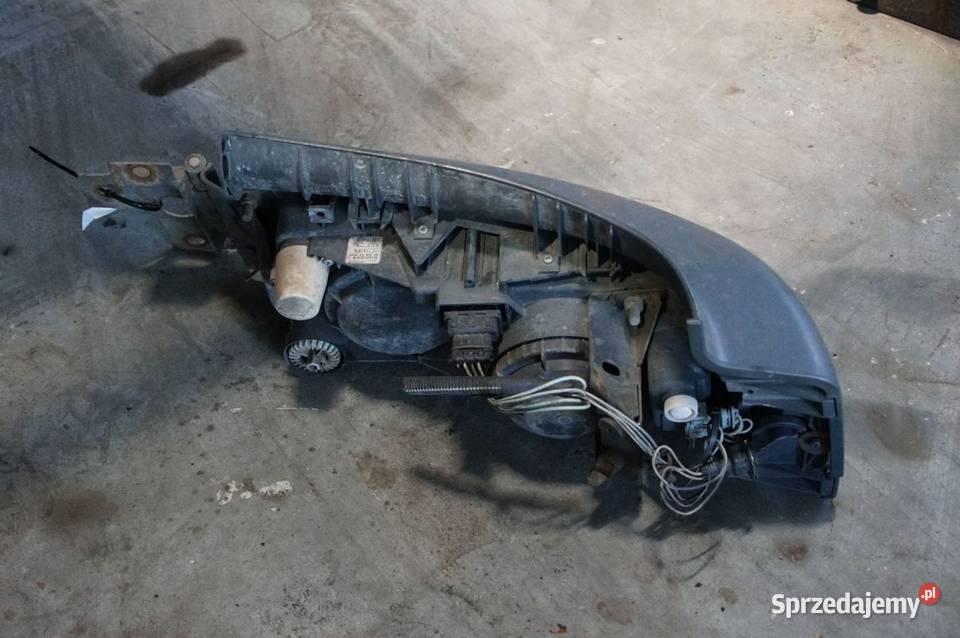 LAMPA PRAWA PRZÓD RENAULT PREMIUM 320 5010231670 Lipno