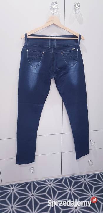 Praktycznie nowe damskie jeansy Moda i Styl Dąbrowa Górnicza