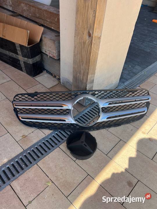 Grill atrapa Mercedes Benz GLC osobowe Majdan Królewski