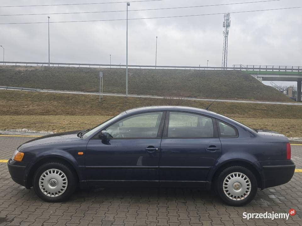 DOINWESTOWANY Passat 19 TDI 110 Zwykła Pompa mazowieckie Mińsk Mazowiecki