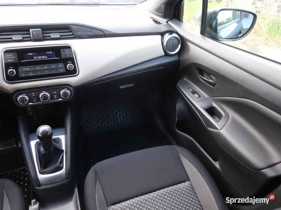 Nissan Micra 10 IGT światła do jazdy dziennej