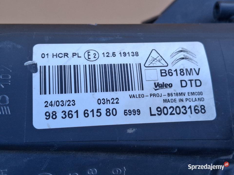 CITROEN C3 III LIFT REFLEKTOR PRAWY FULL LED Lampy przednie sprzedam
