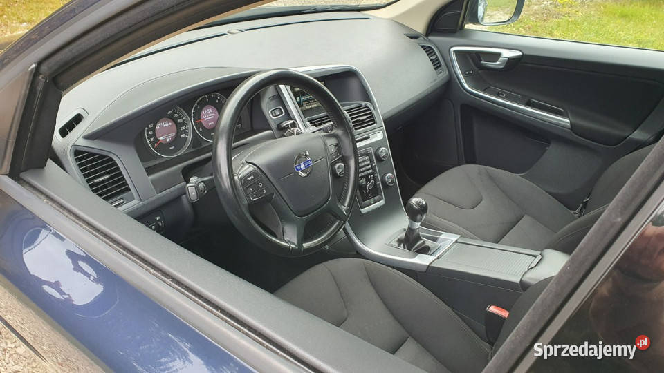 Volvo XC 60 20 R5 D3 Kinetic Manual Serwis do relingi dachowe Chmielnik