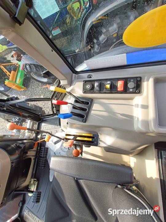 Ciągnik traktor FARMTRAC 680DT V KING 74 ręki sprzedam