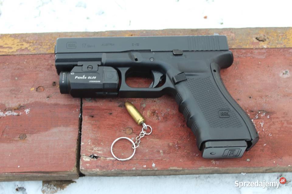 Bryloczek nabój 9mm pozbawiony cech fana Warszawa