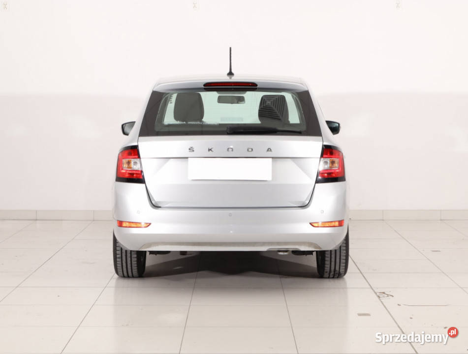 Skoda Fabia 10 TSI światła przeciwmgielne Piaseczno