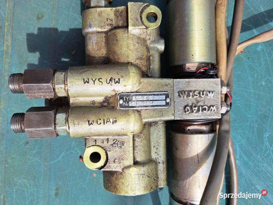 Rozdzielacz hydrauliczny z cewkami na 24V typ sprzedam