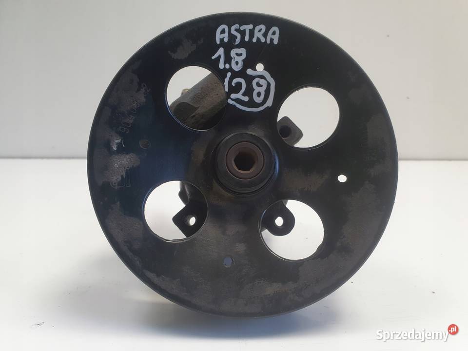Opel Astra F 14 8V POMPA WSPOMAGANIA 90468384 osobowe Pompy wspomagania lubelskie Janów