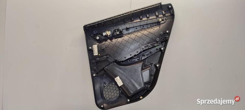 SKODA KAROQ BOCZEK DRZWI LEWY TYŁ 57A867023CE