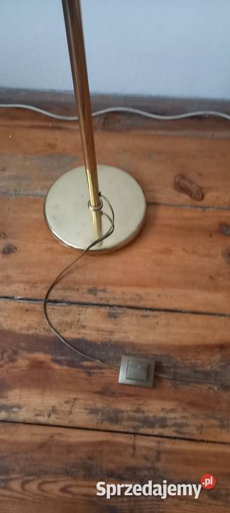Lampa podłogowa z ruchomym ramieniem Skierniewice