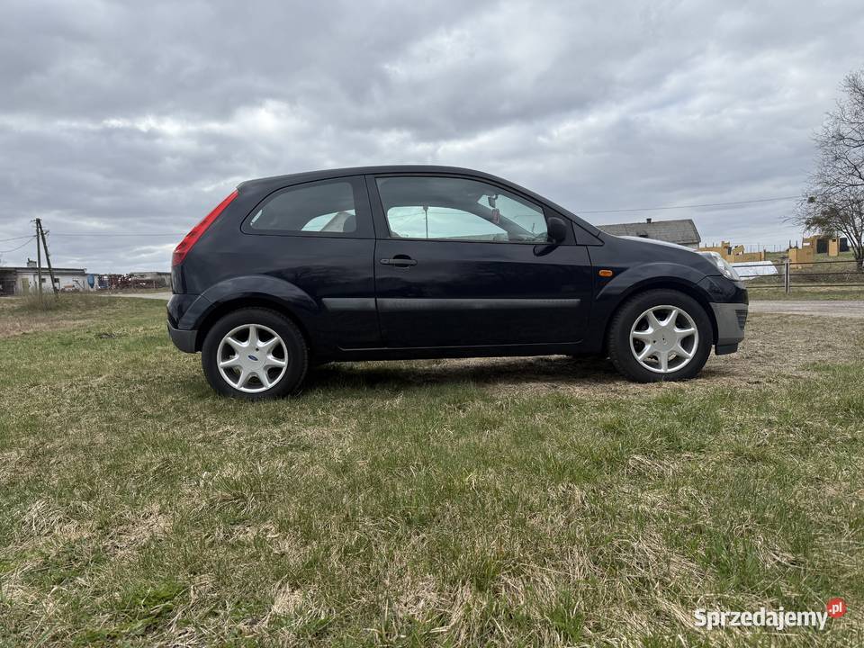 Ford fiesta nieuszkodzony