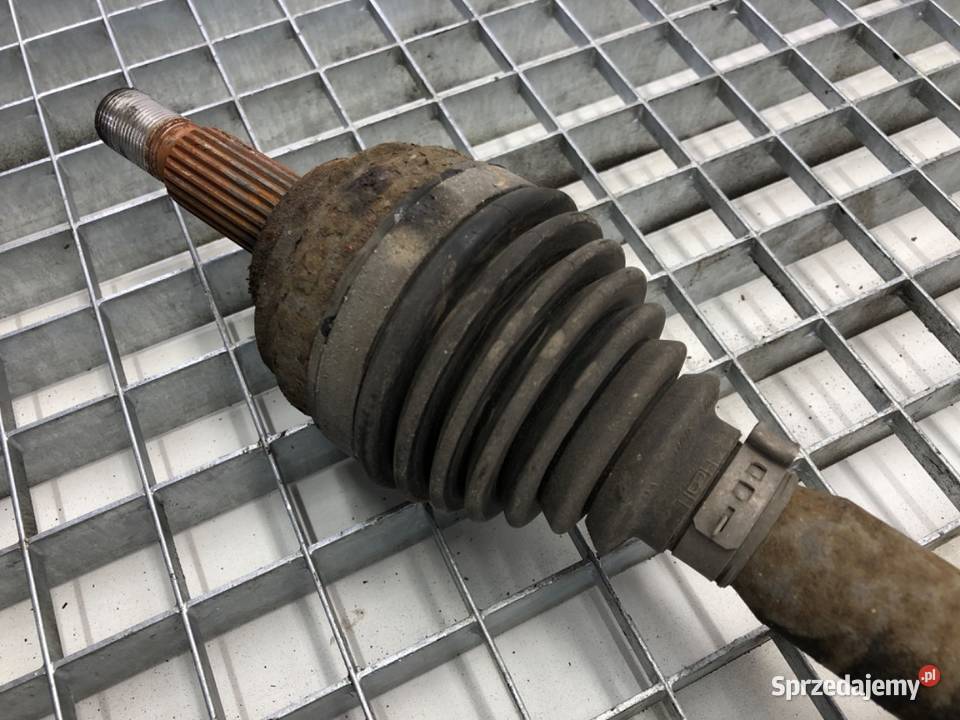 PÓŁOŚ PRAWY PRZÓD DACIA SANDERO II 12 73 PRZEGUB