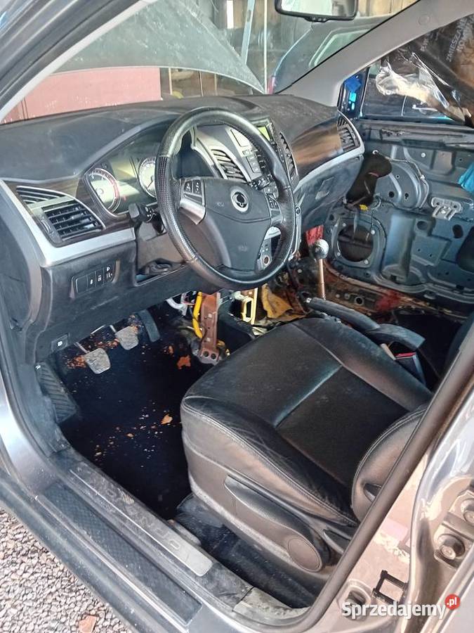 Części blacharskie i mechaniczne SsangYong Rok produkcji 2015 świętokrzyskie Siekierno-Podmieście