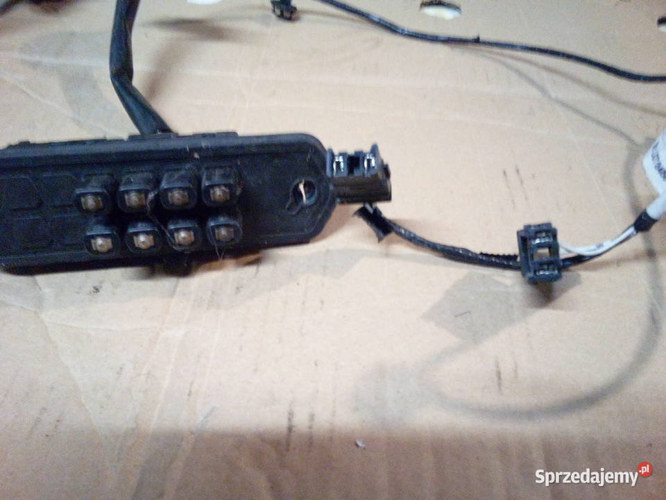 stycznik zamek drzwi przesownych citroen c 8 itp 20cm3