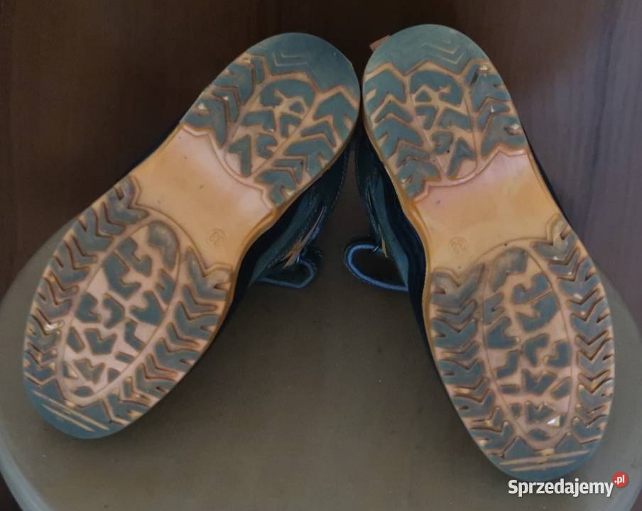 Wodoodporne zimowe buty chłopca firmy SPRANDI 33