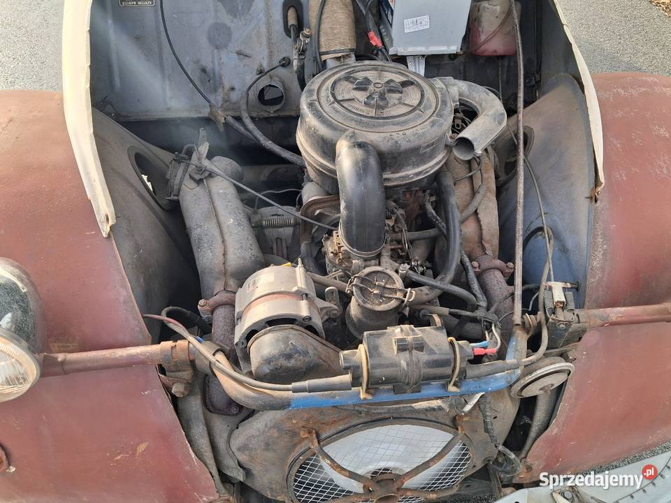 Citroen 2 CV JeżdzącyDobra baza pod renowację Rok produkcji 1978 Łańcut