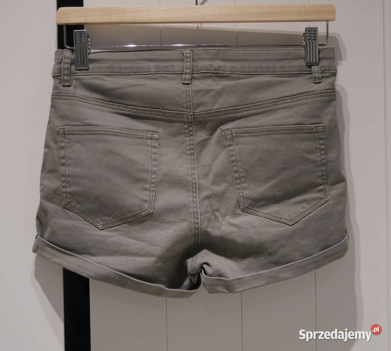 HM krótkie spodenki khaki 170 Wrocław