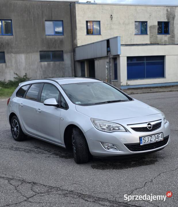 Opel Astra J 2011 Dąbrowa Górnicza