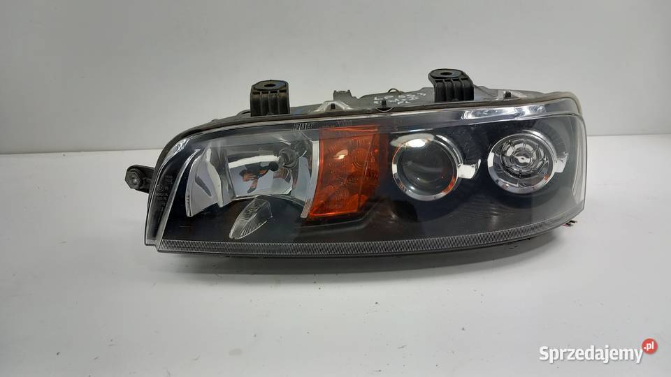FIAT PUNTO II FL LAMPA PRZÓD LEWA SOCZEWKA osobowe Zbierkowo