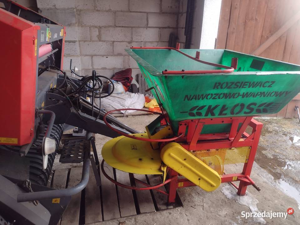 Rozsiewacz Motyl wał łąkowy przyczepa ładowacz nieuszkodzony